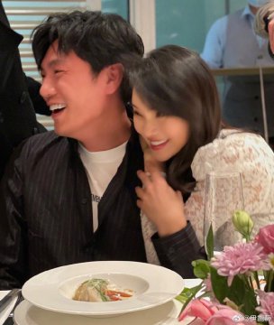 伊能静比秦昊大几岁（伊能静为什么离的婚）