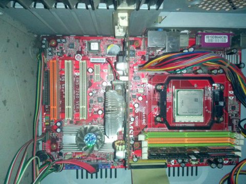 电脑主板型号在哪里看（电脑主板型号怎么看）